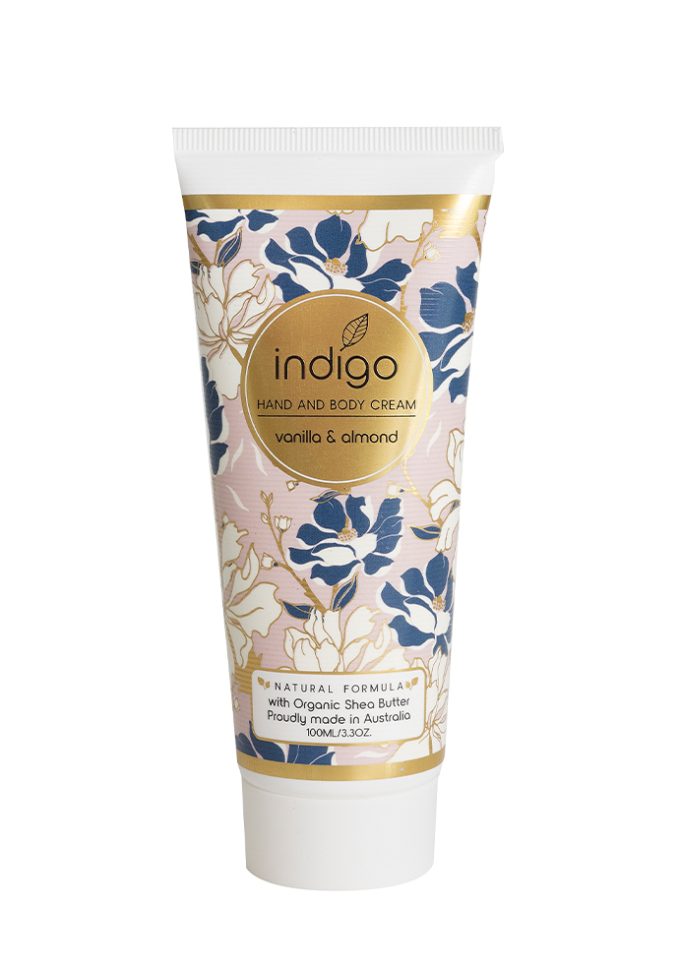 HBC071 Vanilla & Almond 100ml - Navy & White Flowers