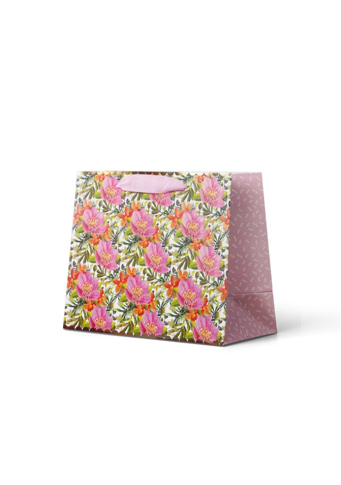 B681MP Premium Gift Bag Medium Pink Flowers and Foliage